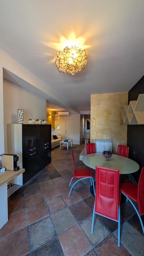 Living room, Dining area