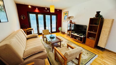 TV and multimedia, Living room, Seating area