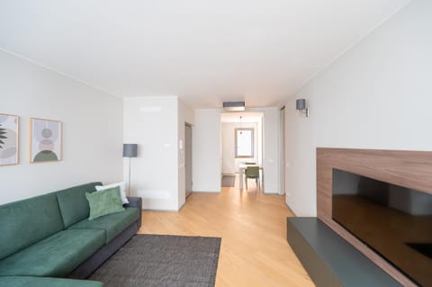 Communal lounge/ TV room, TV and multimedia, Living room