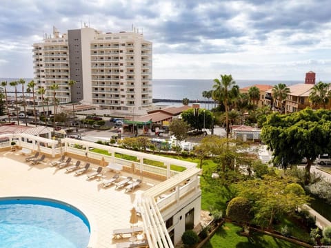Property building, Pool view