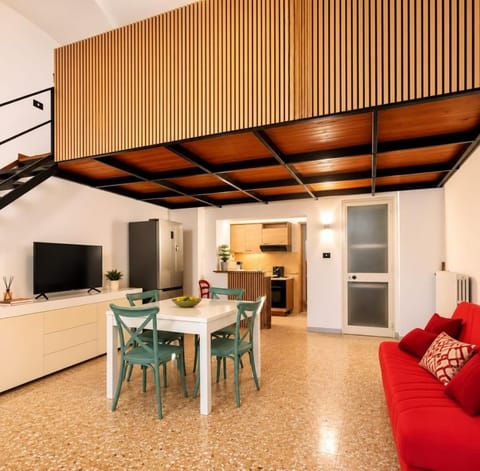 Communal lounge/ TV room, TV and multimedia, Living room, Seating area