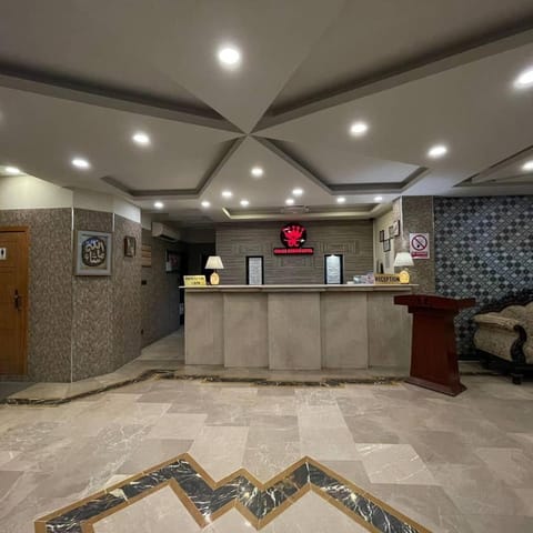 Lobby or reception, Guests, group of guests