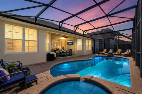 Hot Tub, Swimming pool