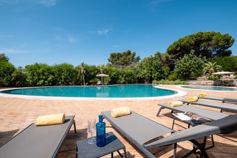 Pool view, Swimming pool, sunbed