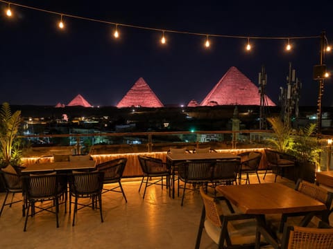 Restaurant/places to eat, Restaurant/places to eat, Night
