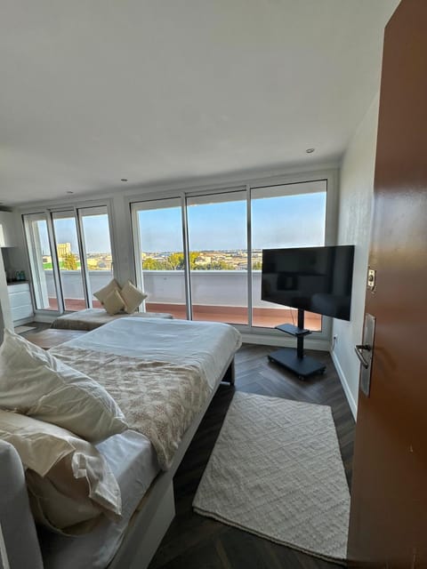 Communal lounge/ TV room