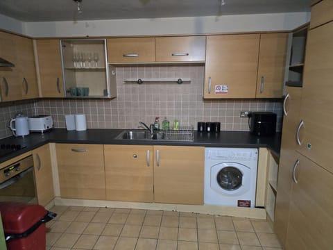 Coffee/tea facilities, Kitchen or kitchenette, dishwasher, minibar, oven, pet friendly, stove, toaster, washing machine, dryer