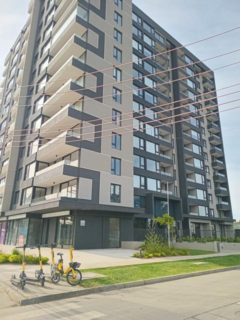 Property building, Day, Street view, Location