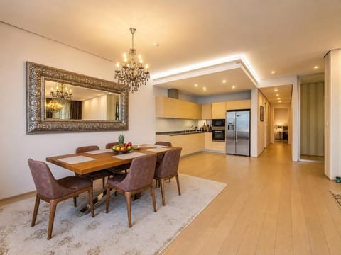 Kitchen or kitchenette, Dining area, minibar, oven, pet friendly, stove