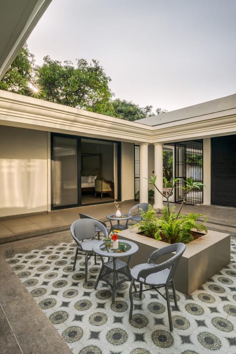 Property building, Seating area