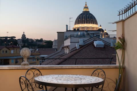 View (from property/room), Balcony/Terrace