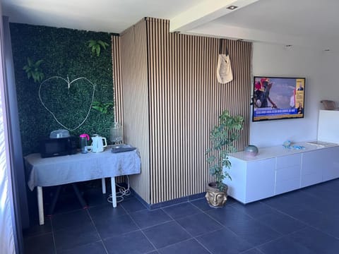Communal lounge/ TV room, Living room