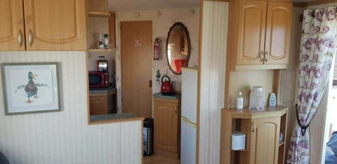 Kitchen or kitchenette, wardrobe