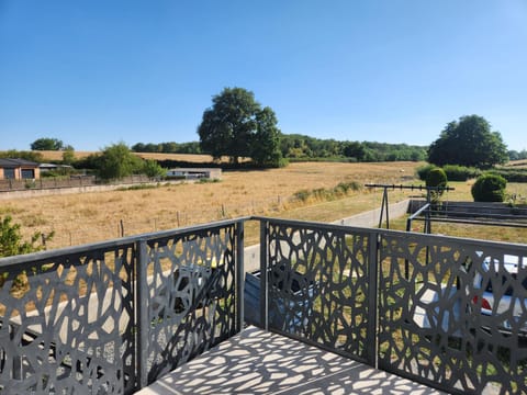 Natural landscape, View (from property/room), Balcony/Terrace