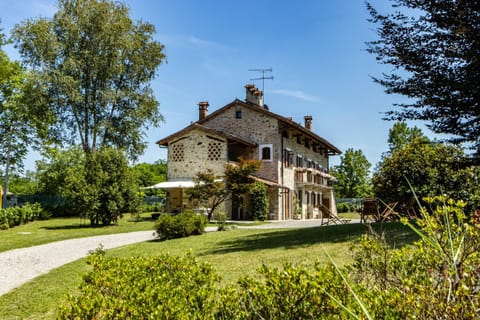 Property building, Day, Natural landscape, Garden, Garden view