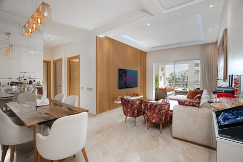 Communal lounge/ TV room, Seating area, Dining area
