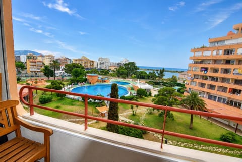 Property building, Balcony/Terrace, Swimming pool