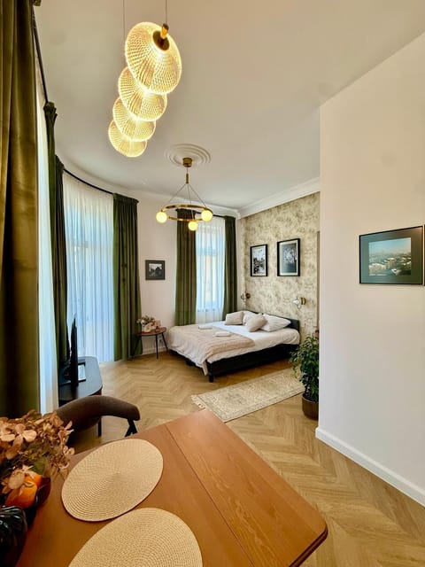 Bed, Living room, Seating area, Bedroom
