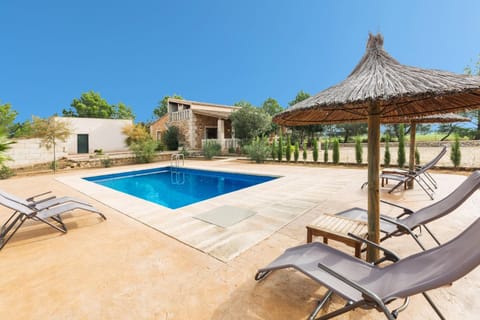Facade/entrance, Swimming pool