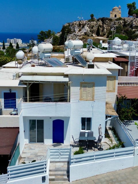 Property building, Day, Natural landscape, View (from property/room), Balcony/Terrace, City view, Sea view