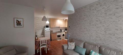 Kitchen or kitchenette, Living room