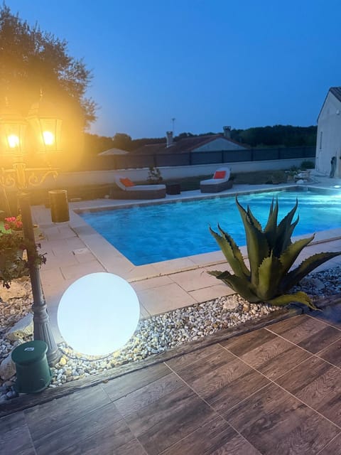 Night, Natural landscape, Swimming pool, sunbed