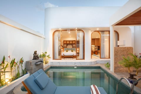 Seating area, Pool view, Swimming pool, sunbed