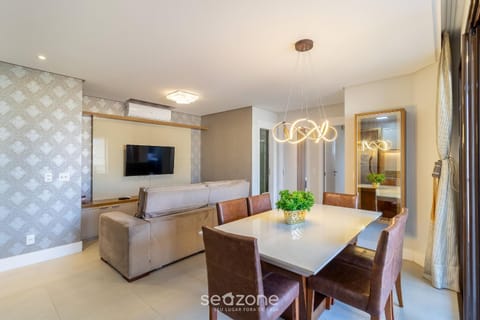 TV and multimedia, Living room, Dining area