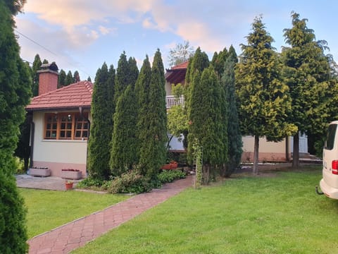 Property building, Day, Natural landscape, Garden