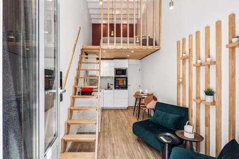 Property building, Bed, Kitchen or kitchenette, Living room, Photo of the whole room, Seating area, Dining area, Bedroom, oven