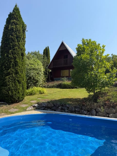 Property building, Day, Garden, Garden view, Pool view, Swimming pool