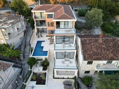 Property building, Bird's eye view, Swimming pool