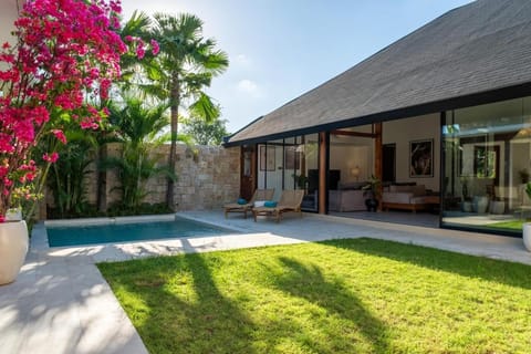 Garden, Balcony/Terrace, Swimming pool