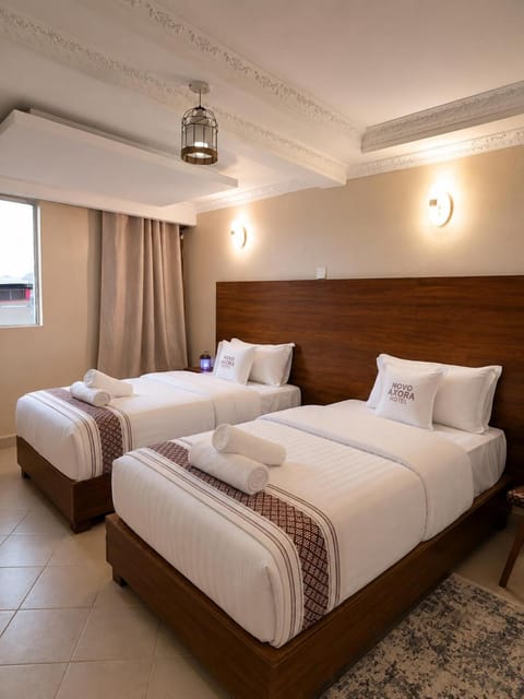 Photo of the whole room, Bedroom, towels
