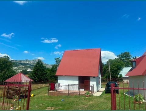 Property building, Natural landscape, Garden view