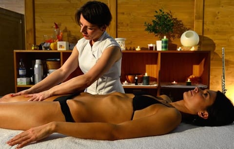 Massage, Spa and wellness centre/facilities