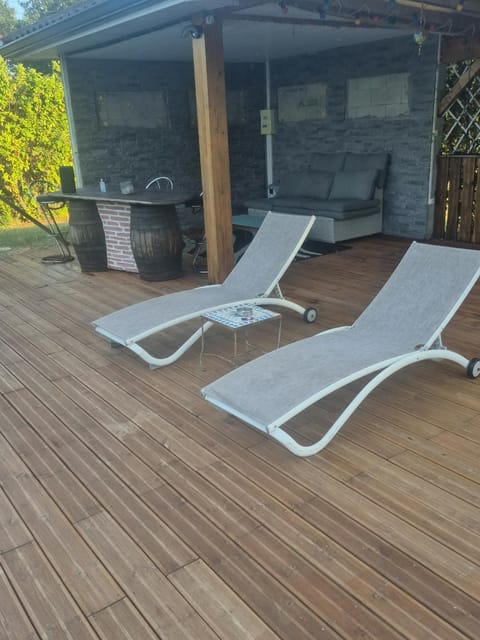 Patio, sunbed