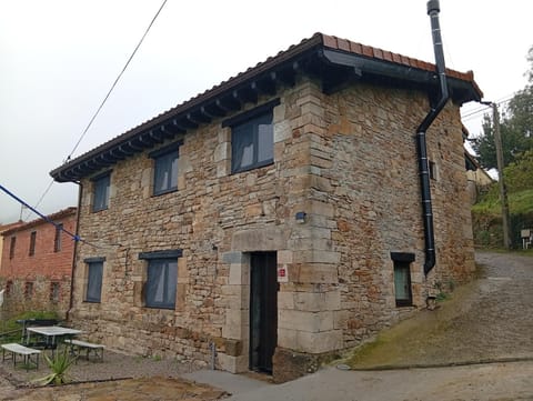 Facade/entrance, Off site
