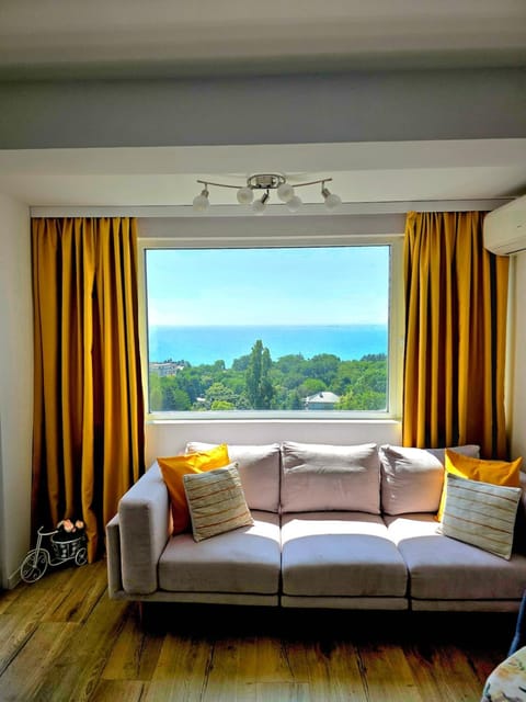 Living room, Sea view
