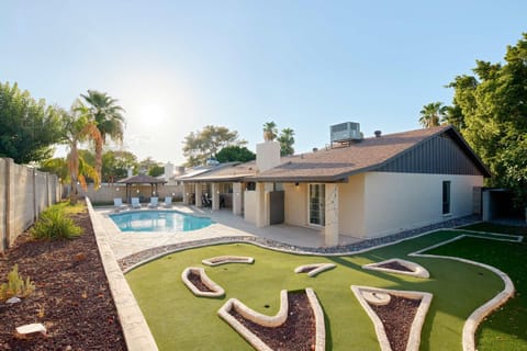 Day, Minigolf, Swimming pool, sunbed