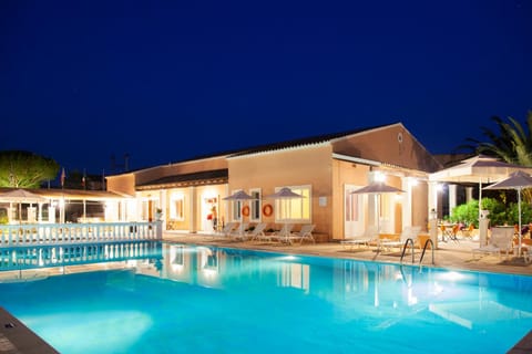 Property building, Area and facilities, Swimming pool