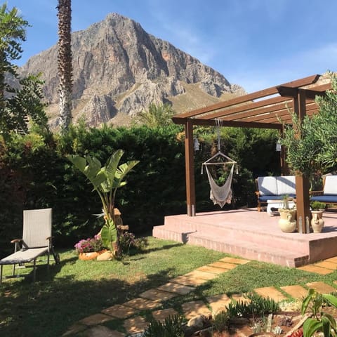 Patio, Natural landscape, Garden, Balcony/Terrace, Garden view, Mountain view, Inner courtyard view