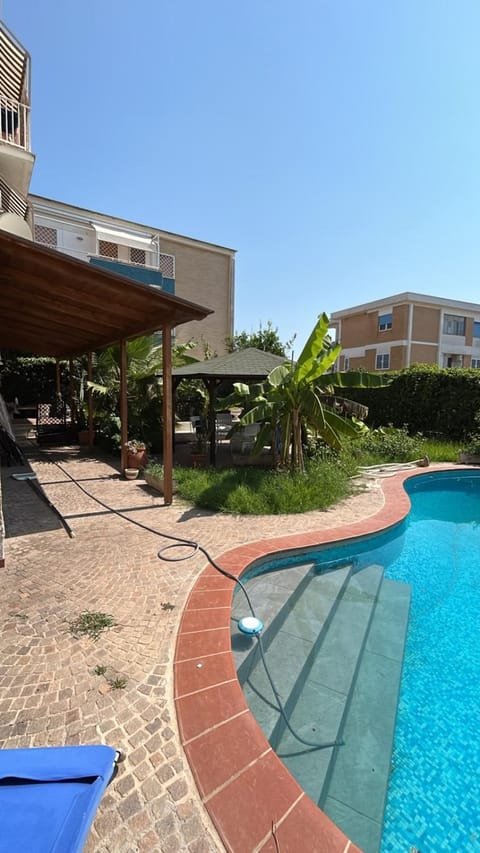 Garden, Swimming pool
