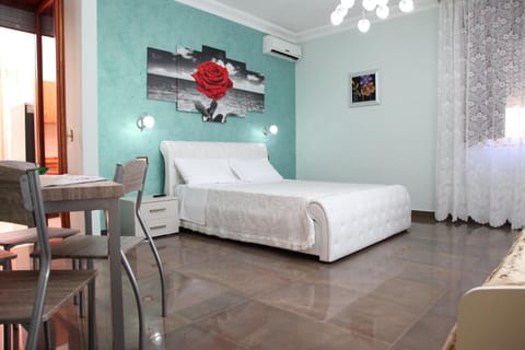 Day, Photo of the whole room