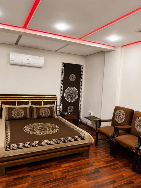Photo of the whole room, Bedroom, air conditioner