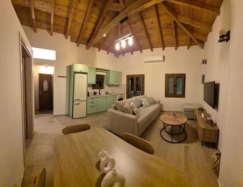 Kitchen or kitchenette, Living room, Seating area