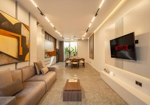 TV and multimedia, Living room, Dining area, air conditioner