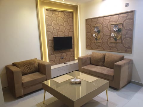 Communal lounge/ TV room