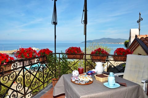 Balcony/Terrace, Breakfast, Italian breakfast