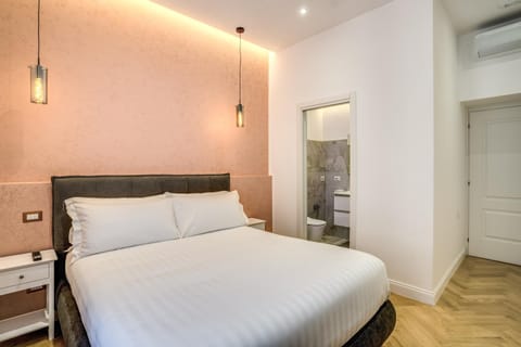 Bed, Photo of the whole room, Bedroom, wardrobe